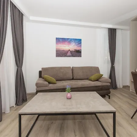 Mara Apartman Makarska